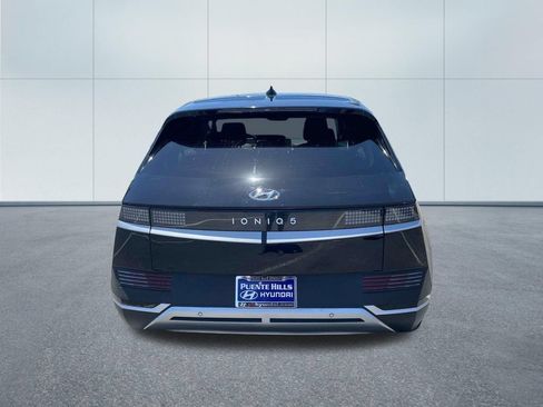 Certified 2023 Hyundai Ioniq 5 SE w/ Cargo Package RWD image 5