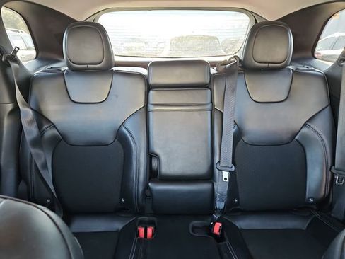 Used 2019 Jeep Cherokee Latitude Plus image 23