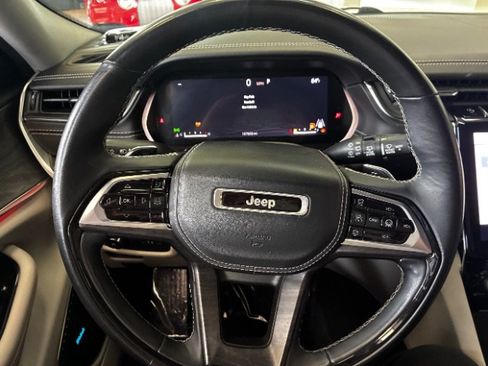 Used 2022 Jeep Grand Cherokee Overland w/ Adv Protech Group III RWD image 19
