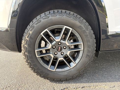 Used 2026 GMC Terrain AT4 w/ Technology Package II AWD/4WD image 17