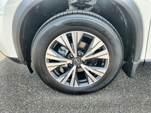 Certified 2023 Nissan Rogue SV w/ SV Premium B Package AWD/4WD image 10