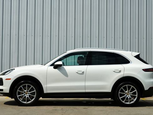Used 2022 Porsche Cayenne AWD/4WD image 53