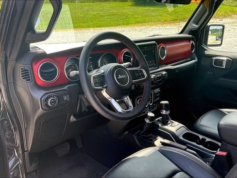 Used 2023 Jeep Gladiator Rubicon w/ LED Lighting Group AWD/4WD image 12