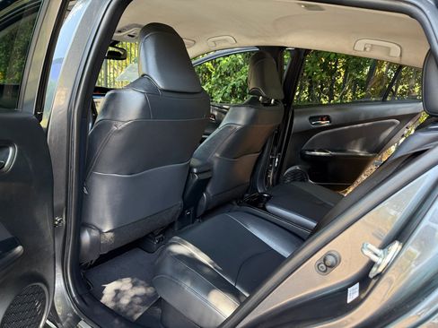 Used 2019 Toyota Prius Prime Advanced image 18