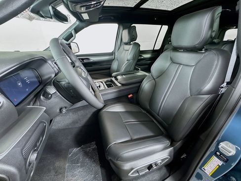 New 2026 Jeep Grand Wagoneer 4WD image 22