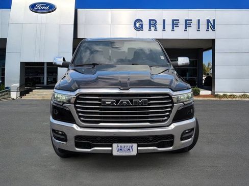 Used 2025 RAM 1500 Laramie AWD/4WD image 12