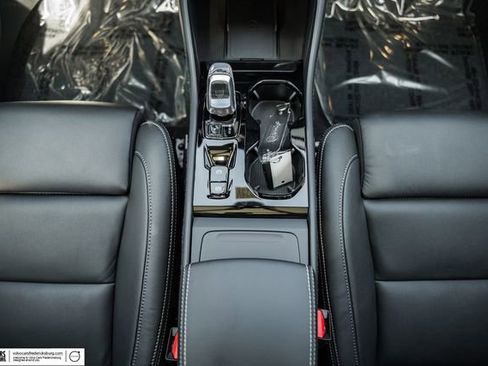 New 2026 Volvo XC40 B5 Plus w/ Climate Package AWD/4WD image 28