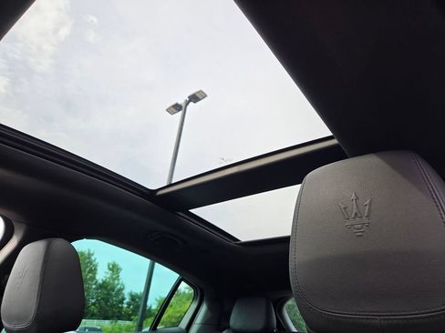 Used 2023 Maserati Grecale Modena AWD/4WD image 9