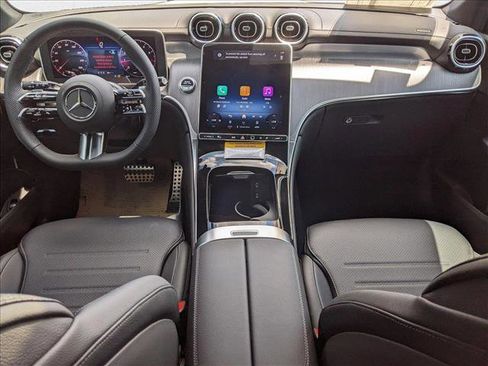 Used 2025 Mercedes-Benz GLC 300 4MATIC image 14