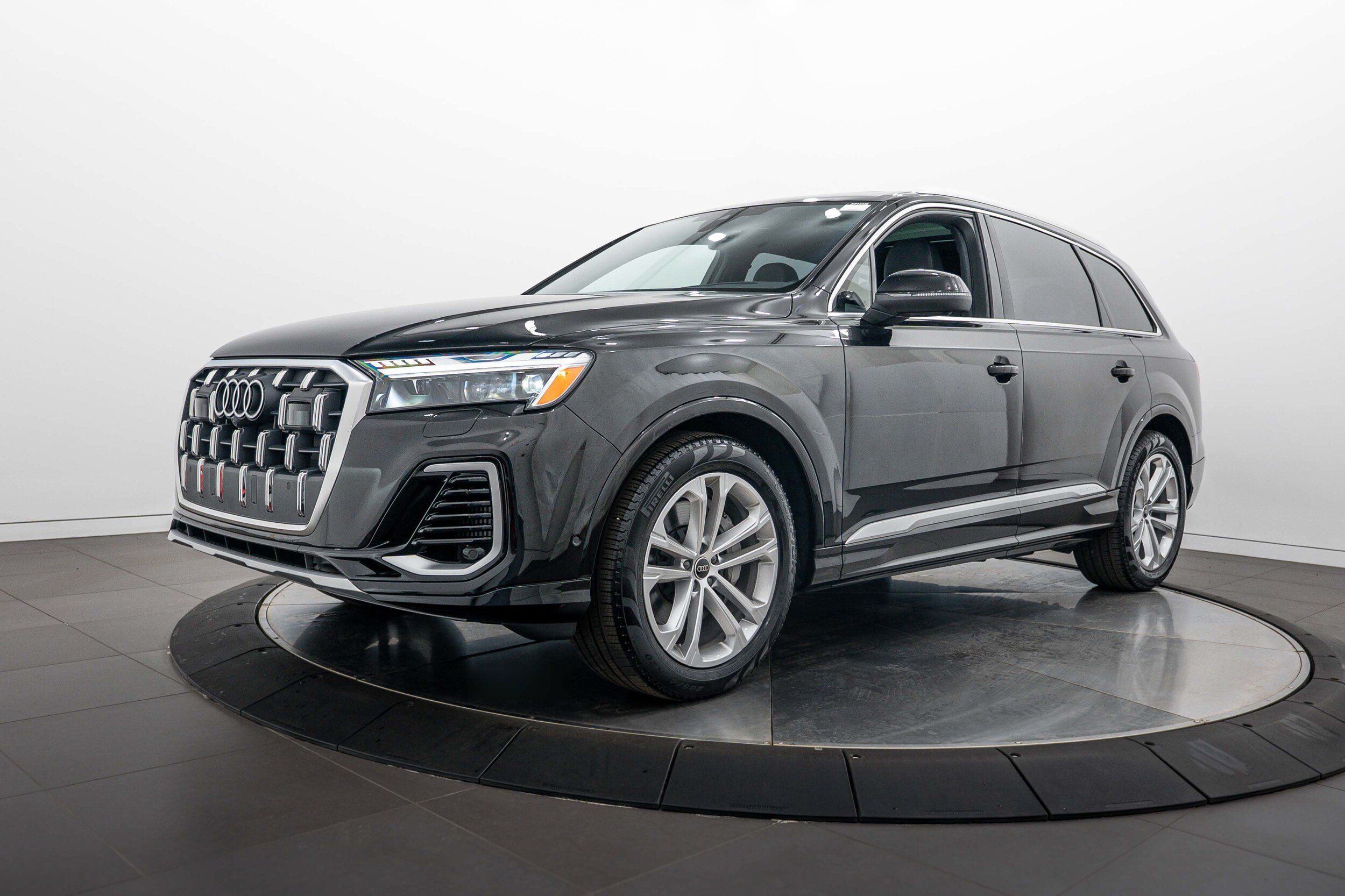 Certified 2025 Audi Q7 3.0T Prestige w/ Prestige Package AWD/4WD image 7