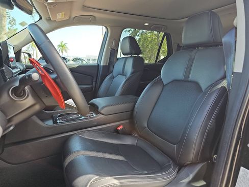 Used 2024 Honda Pilot Touring image 14