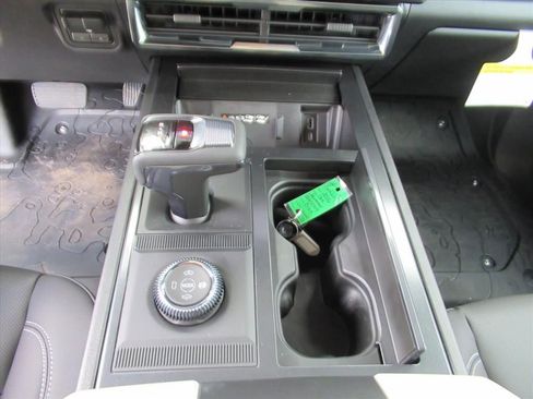 New 2026 GMC Hummer EV 4x4 Crew Cab image 22