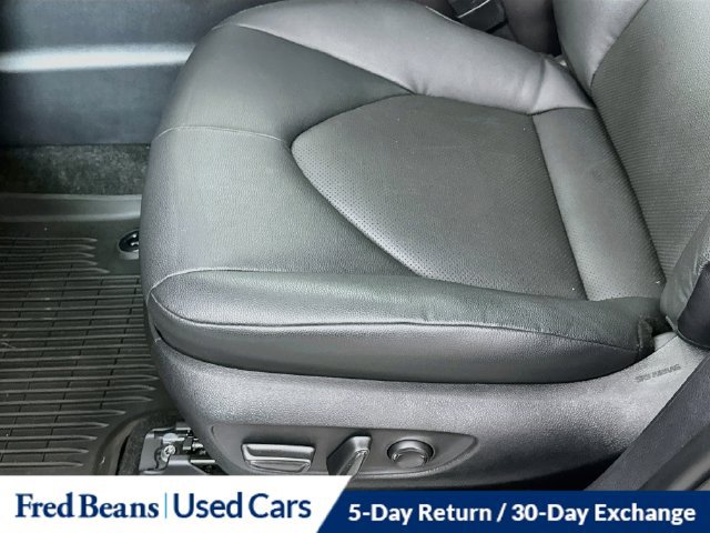Used 2025 Toyota Grand Highlander AWD image 26