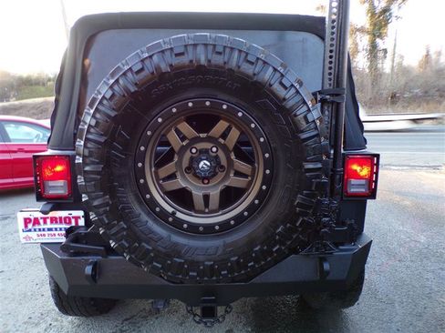 Used 2014 Jeep Wrangler Sport w/ Quick Order Package 24S AWD/4WD image 7