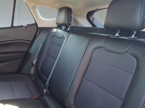 Used 2025 Chevrolet Trax LT w/ Driver Confidence Package image 27