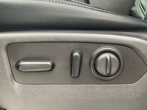 Used 2020 GMC Sierra 1500 SLE w/ X31 Off-Road Package image 19