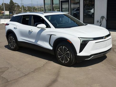 Used 2024 Chevrolet Blazer EV LT AWD/4WD image 3