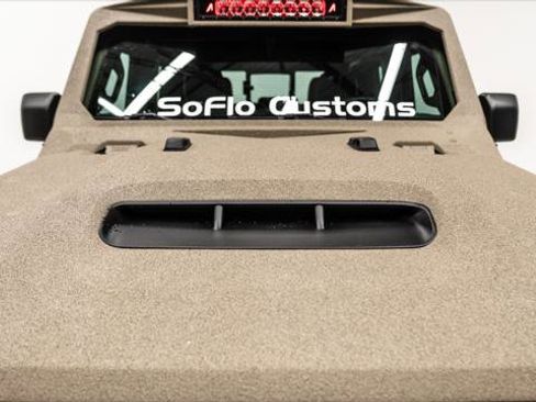 Used 2026 Jeep Gladiator Sport image 17