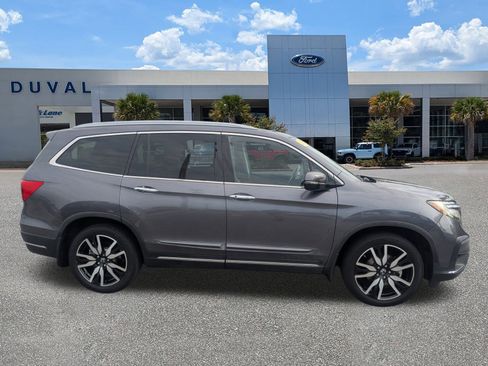 Used 2019 Honda Pilot Touring image 3