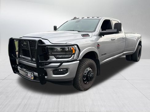 Used 2022 RAM 3500 Limited w/ Night Edition AWD/4WD image 4