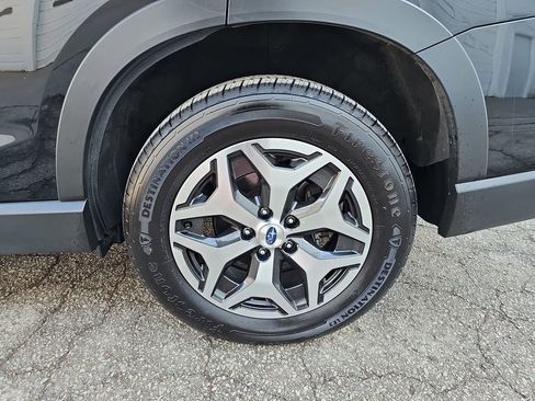 Certified 2023 Subaru Forester Premium image 39