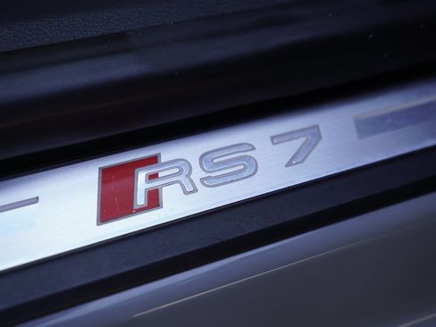 Used 2022 Audi RS 7 Sportback AWD/4WD image 33