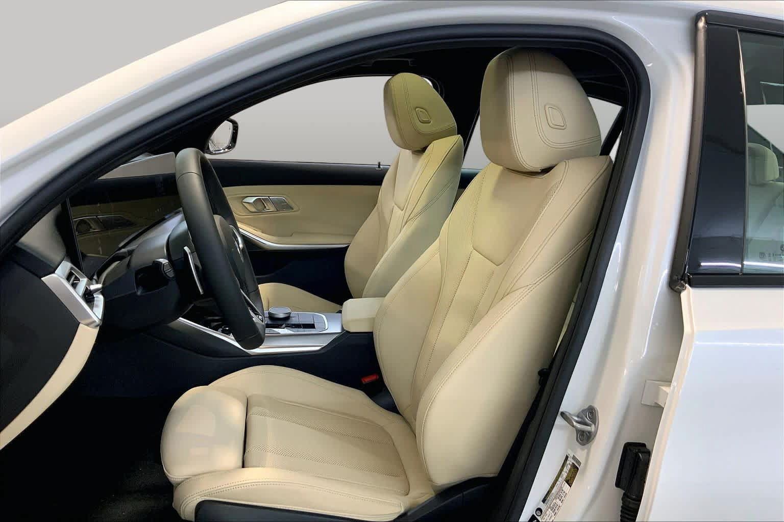 New 2026 BMW 330i xDrive Sedan w/ M Sport Package AWD/4WD image 9