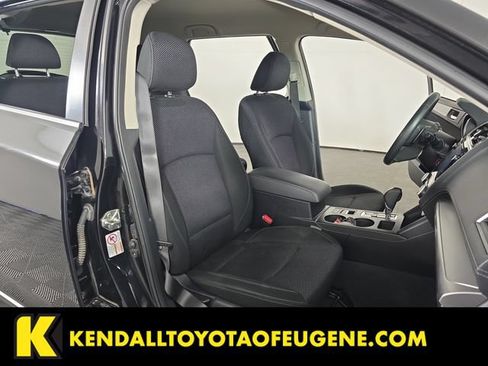 Used 2018 Subaru Outback 2.5i Premium AWD/4WD image 29