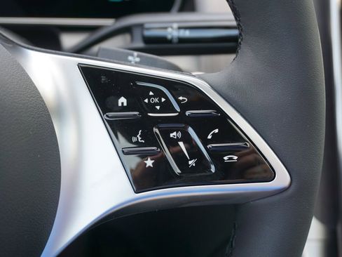 Certified 2025 Mercedes-Benz GLC 300 4MATIC image 27