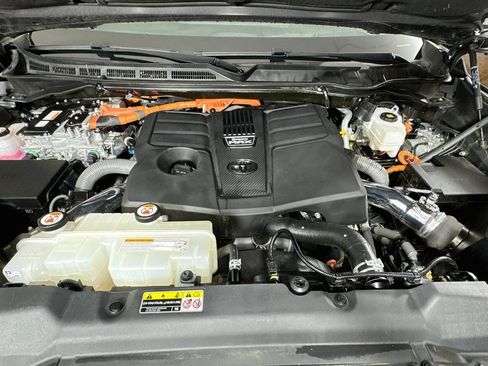 Used 2023 Toyota Tundra Capstone AWD/4WD image 19
