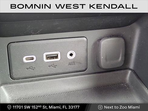 Used 2024 GMC Terrain SLE image 22