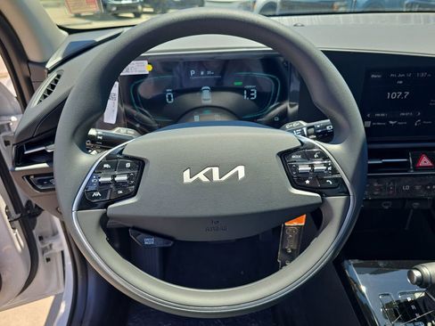 New 2026 Kia Niro LX FWD image 27