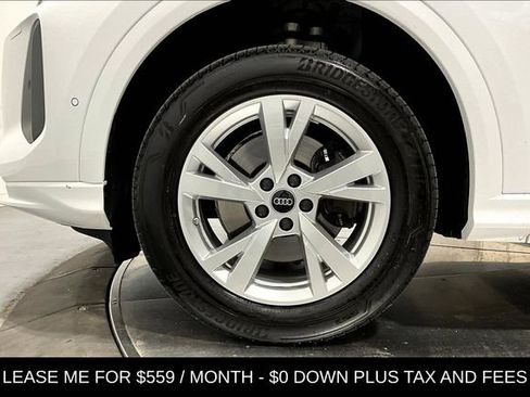 Certified 2025 Audi Q5 Premium w/ Convenience Package AWD/4WD image 8