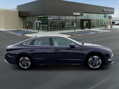 New 2026 Hyundai Sonata SEL AWD/4WD image 9