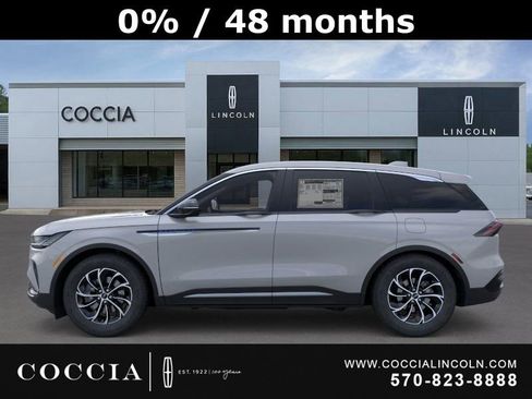 New 2026 Lincoln Nautilus Premier image 3