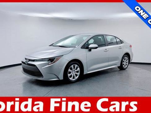 Used 2024 Toyota Corolla LE FWD image 1