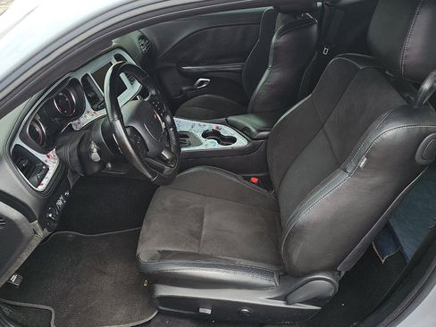 Used 2022 Dodge Challenger R/T w/ Plus Package image 7