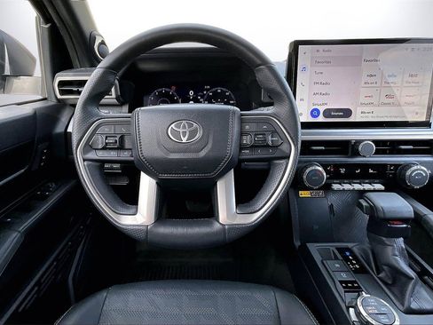 Used 2025 Toyota 4Runner TRD Off-Road Premium image 11