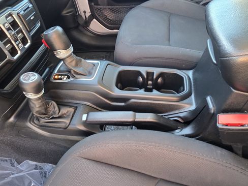 Certified 2023 Jeep Wrangler Unlimited image 14