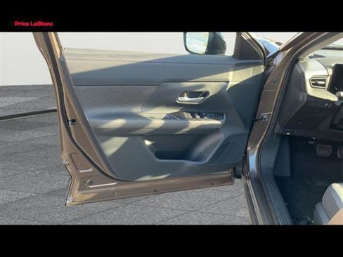New 2026 Nissan Kicks SV w/ Cold Weather Package FWD image 20