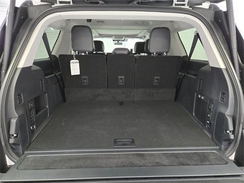 New 2025 Lincoln Navigator L Reserve image 18