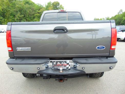 Used 2005 Ford F250 Lariat AWD/4WD image 4