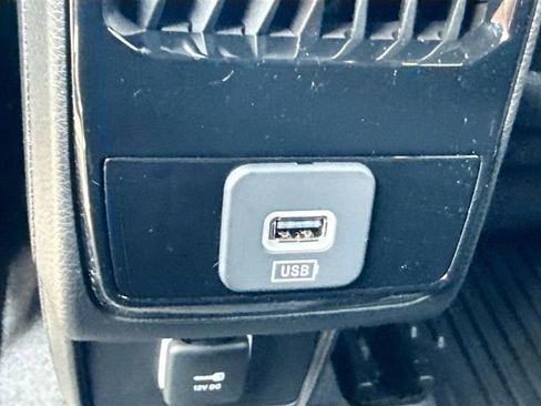 Used 2025 Jeep Compass Limited AWD/4WD image 30