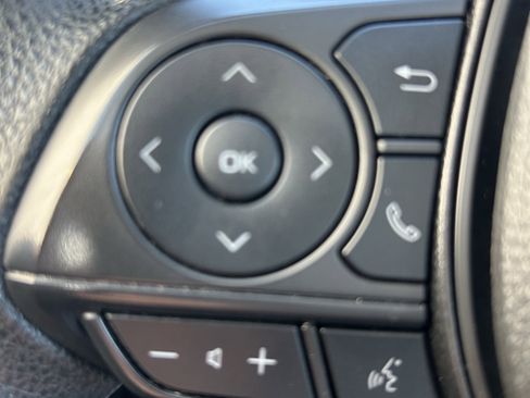 Used 2023 Toyota Corolla LE image 33