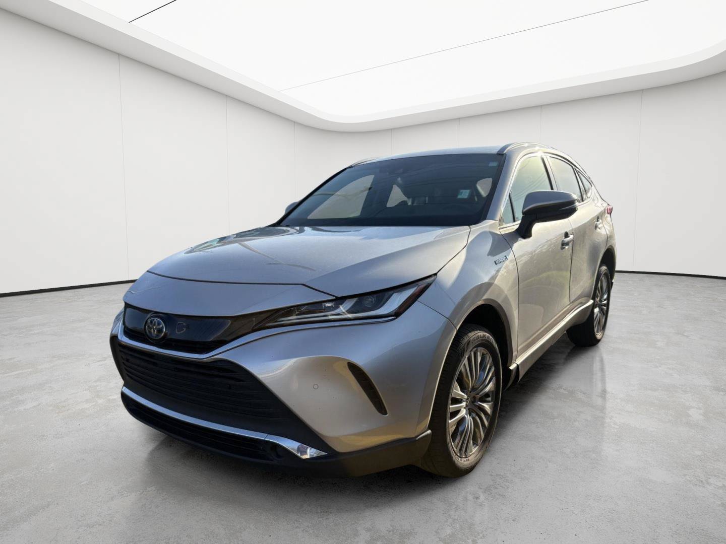 Used 2021 Toyota Venza XLE w/ Softex Package AWD/4WD image 3