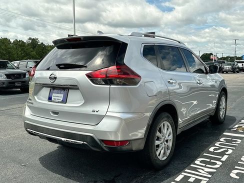 Used 2018 Nissan Rogue SV FWD image 7