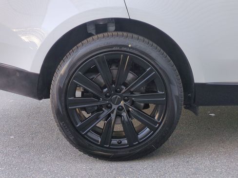 New 2026 Land Rover Range Rover Long Wheelbase SE image 30