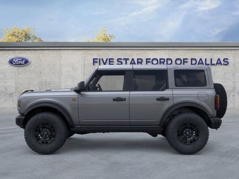New 2026 Ford Bronco Badlands image 3
