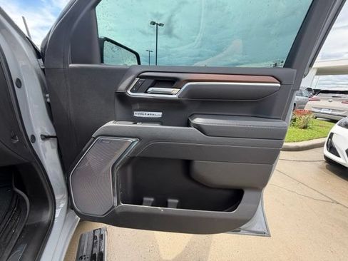 Used 2025 GMC Sierra 1500 Denali w/ Denali Reserve Package AWD/4WD image 34
