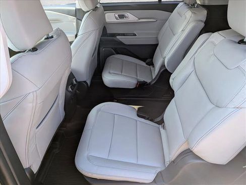 New 2026 Ford Explorer Active w/ Active Comfort Package AWD/4WD image 15